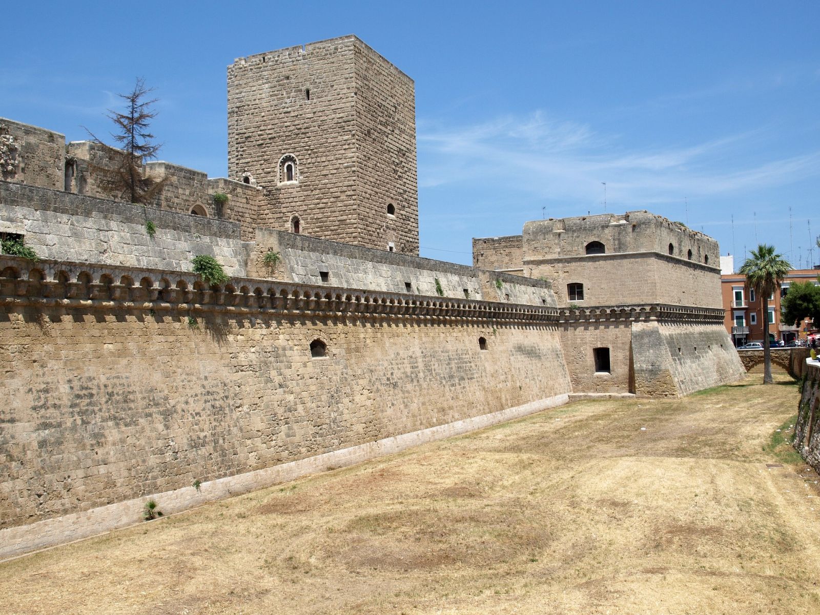 castello-bari offerte